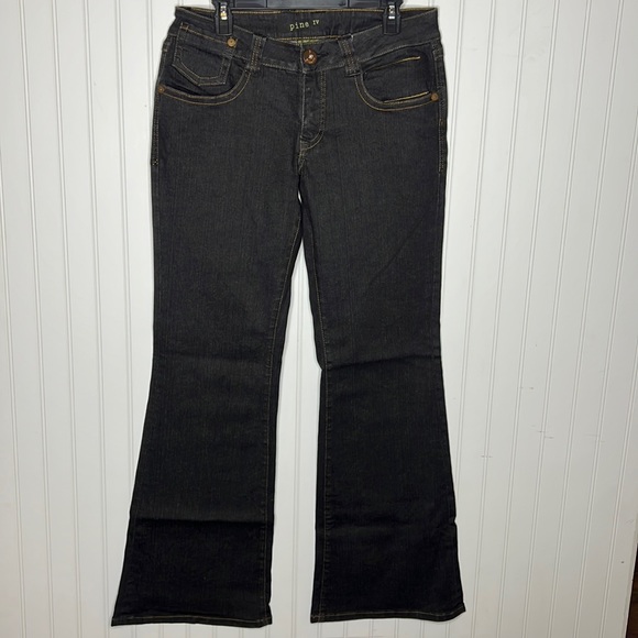 Pine IV Denim - Flare Leg Jeans Size 32